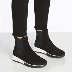 LA CANADIENNE Newport Boots Sz 6M