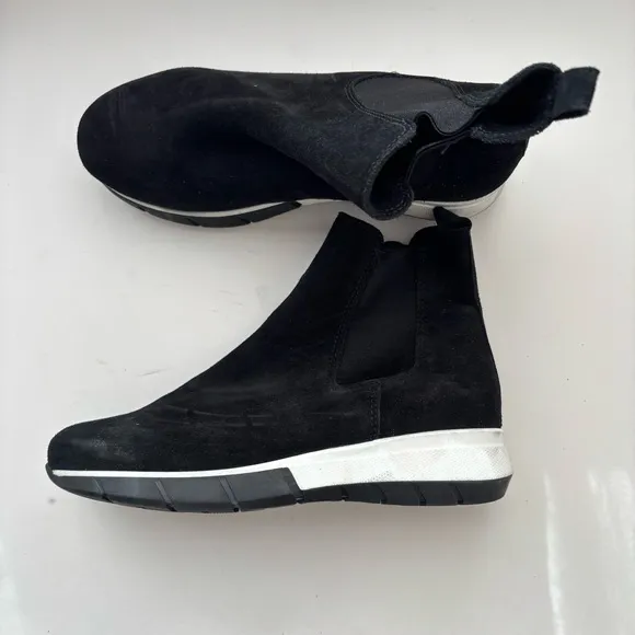 LA CANADIENNE Newport Boots Sz 7.5M
