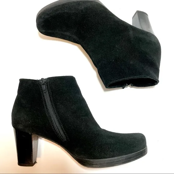 La Canadienne Oliver Waterproof Suede Bootie Black Ankle Boots Stacked Heel 7