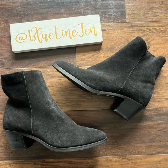 La Canadienne Peter Suede Pointy Toe Boots NWOT