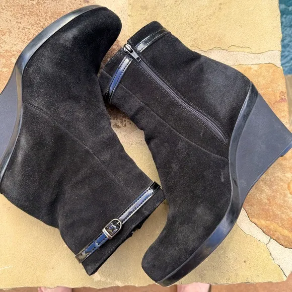 La Canadienne Womens Wedge Ankle Bootie Black Suede Waterproof SZ 9.5
