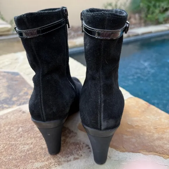 La Canadienne Womens Wedge Ankle Bootie Black Suede Waterproof SZ 9.5