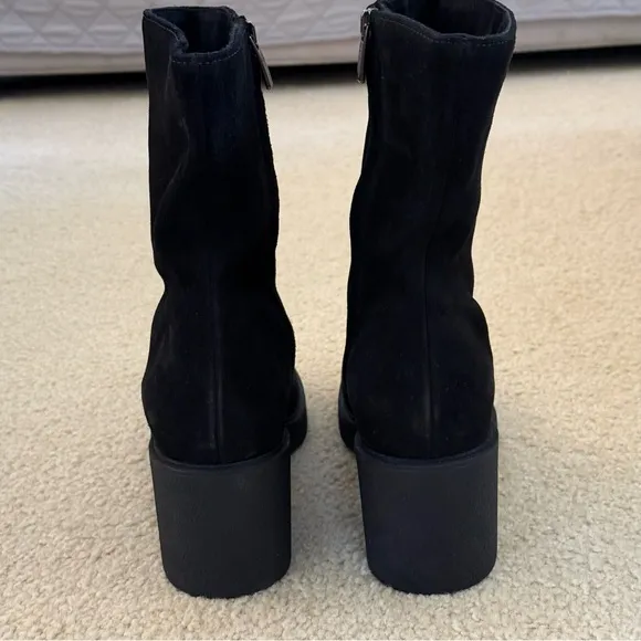 La Canadienne Zed Suede Heeled Ankle Boots 🥾