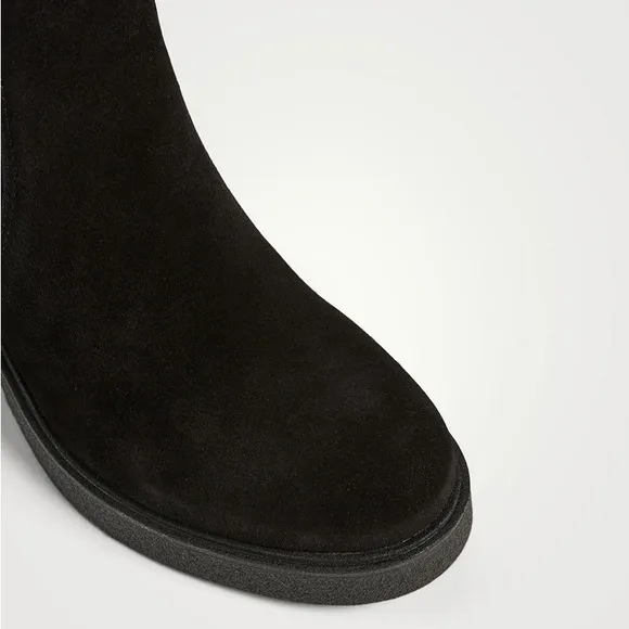 La Canadienne Zed Suede Heeled Ankle Boots 🥾