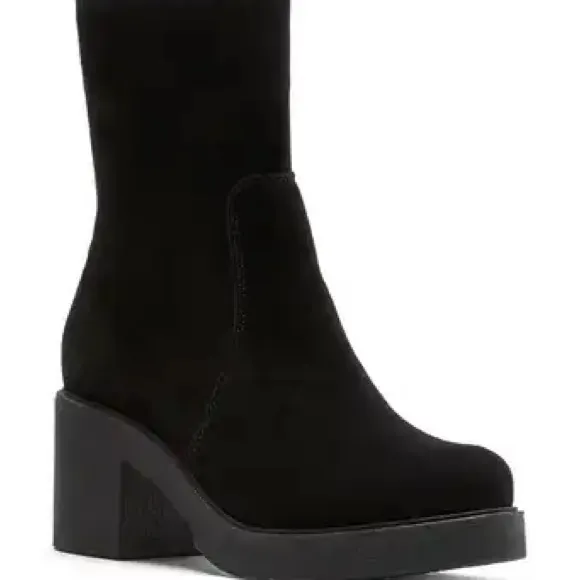 La Canadienne Zed Suede Heeled Ankle Boots 🥾