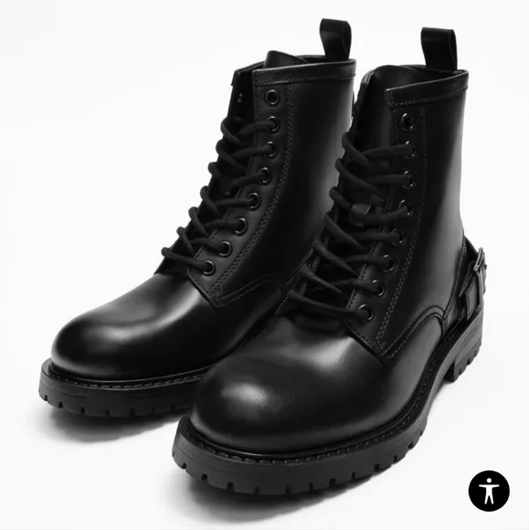 LACE-UP LEATHER BOOTS SIZE 7