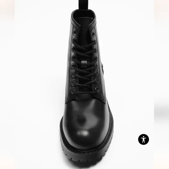 LACE-UP LEATHER BOOTS SIZE 7