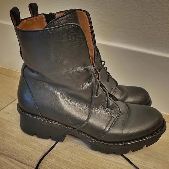 L'Amour Des Pieds Leather Lace Up Black Boots Chunky Heel