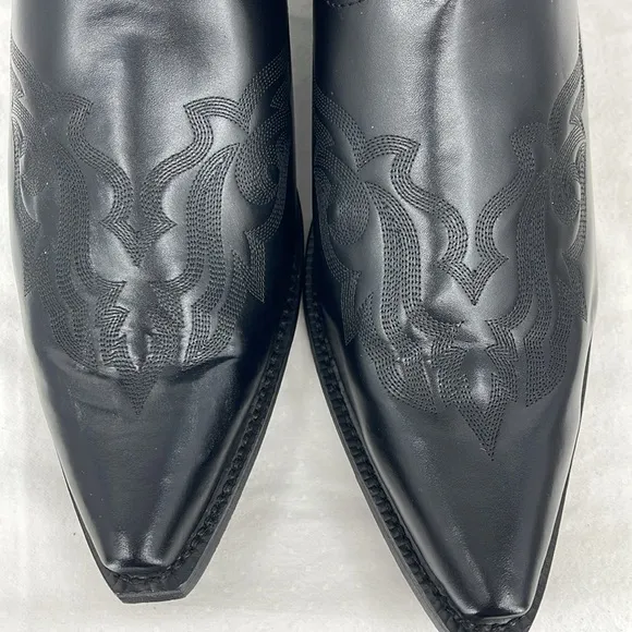 LAREDO SIZE 13D Black Leather Cowboy Boots