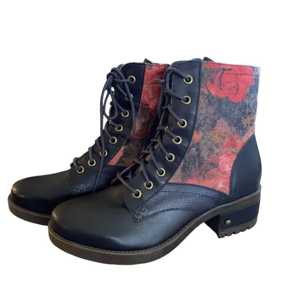 L'ARTISTE NWOT Black &amp; Floral Lace Up Boots with Chunky Heel - Size 38
