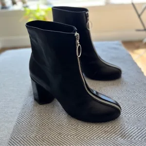 Las Papas Black Leather Ankle Boots – Size 37