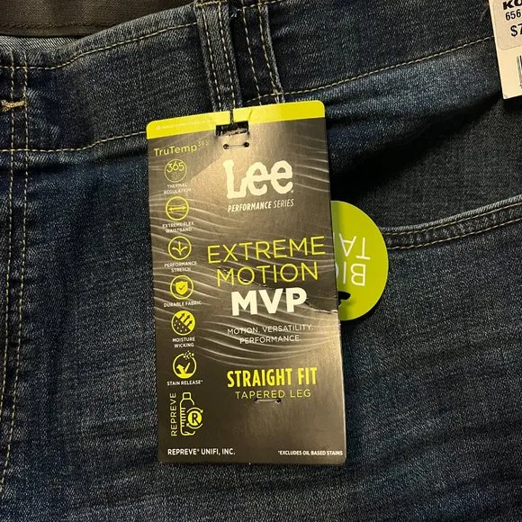 Lee Men's Extreme Motion MVP Relaxed-Fit Straight-Leg Jeans 48X34 Med Blue NWT