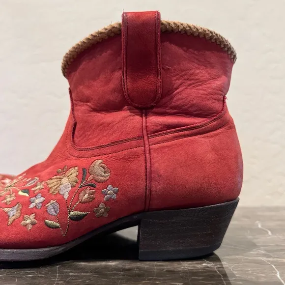 Liberty Black Red Leather Floral Embroidered Cowboy Boots