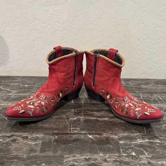 Liberty Black Red Leather Floral Embroidered Cowboy Boots