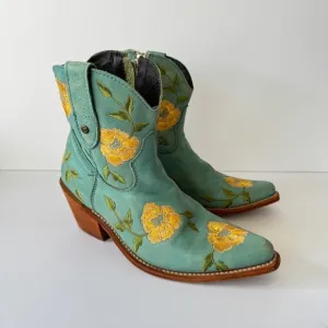 Liberty Black Women's Adela Rose Embroidery Floral Snip Toe Boots Western Sz 7