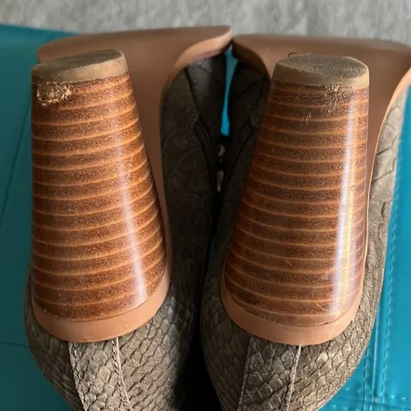Like New Jeffrey Campbell Boots