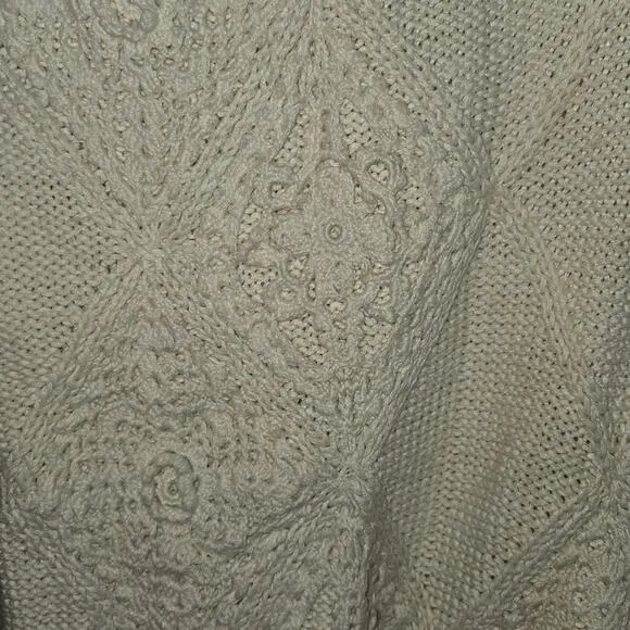 Like New White Knit Sweater – Size 18W – Classic &amp; Cozy 0154