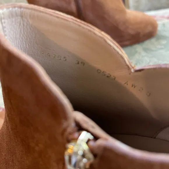 LK BENNETT Sierra Tan Suede Platform Ankle Boots. Size 39 = 9 US Women