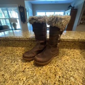 LL Bean Waterproof Tall Brown Leather Nordic boots size 7.5 M Faux Fur Trim EUC