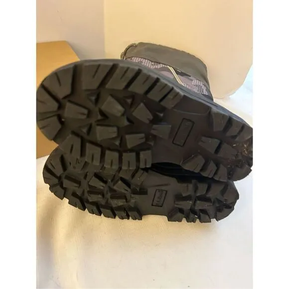 LL Bean snow boots camp green youth size 3