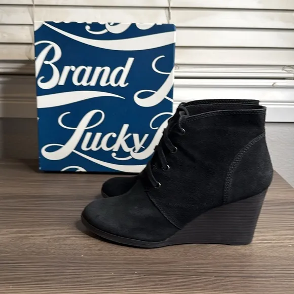 Lucky Brand Black Suede Wedge Boots Size 9