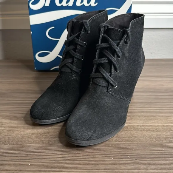 Lucky Brand Black Suede Wedge Boots Size 9
