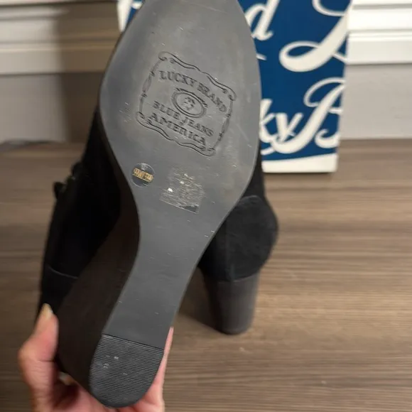 Lucky Brand Black Suede Wedge Boots Size 9
