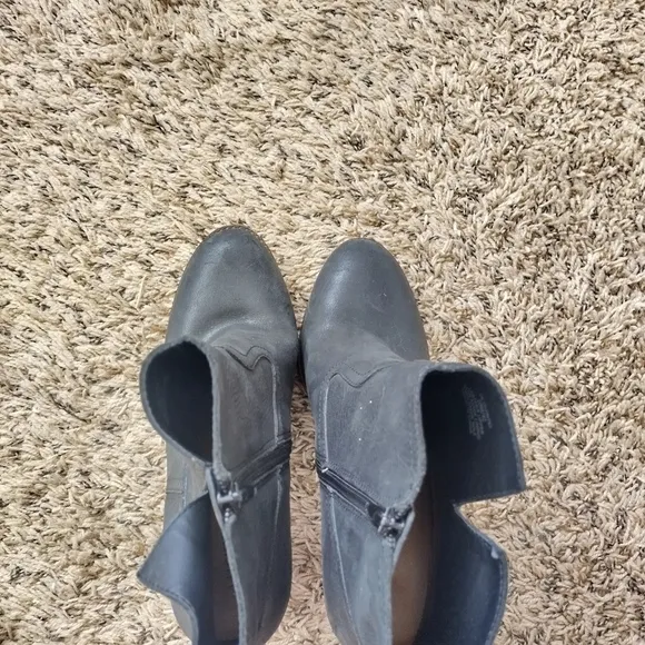 Lucky Brand Quintei Heeled black leather Boots sz 10