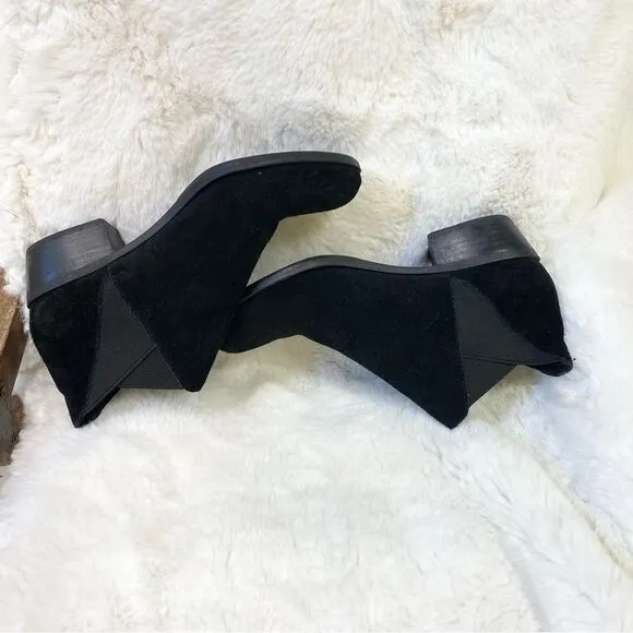 Lucky Brand Baqira black suede leather chelsea booties 7