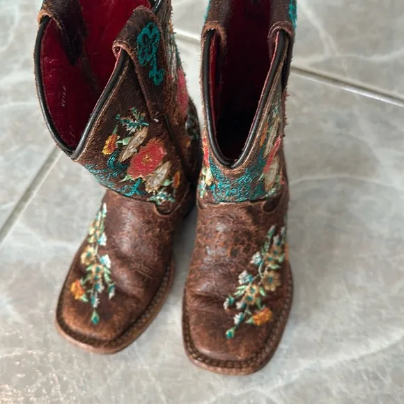Macie Bean Kids Boots with Floral Embroidery