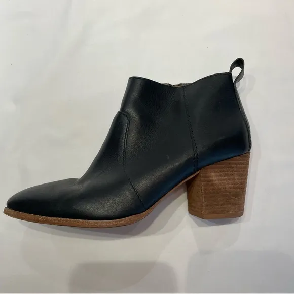 Madewell Black Leather Ankle Boots – Size 7.5