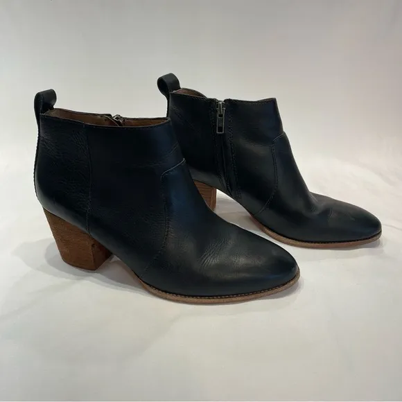 Madewell Black Leather Ankle Boots – Size 7.5