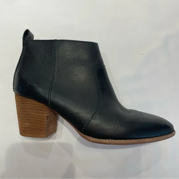 Madewell Black Leather Ankle Boots – Size 7.5