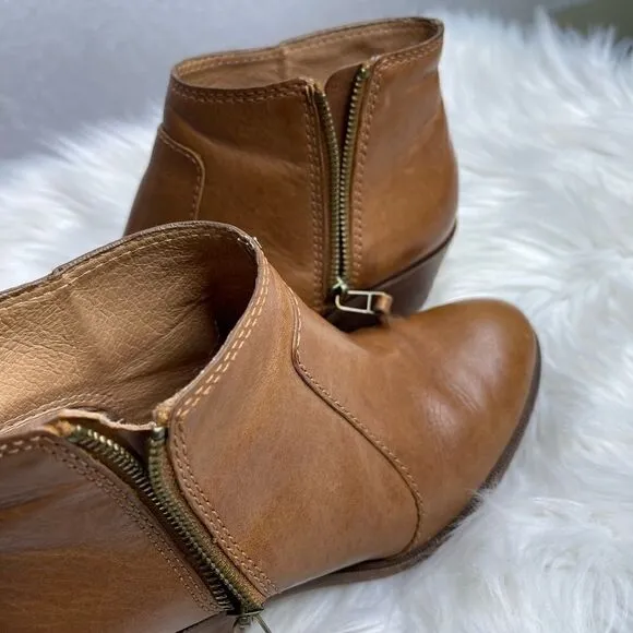 Madewell Janice Leather Bootie in English Saddle 8.5
