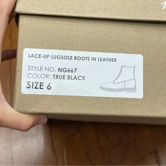 Madewell lace up lugsole boots in leather