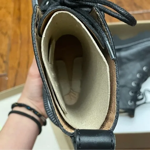 Madewell lace up lugsole boots in leather