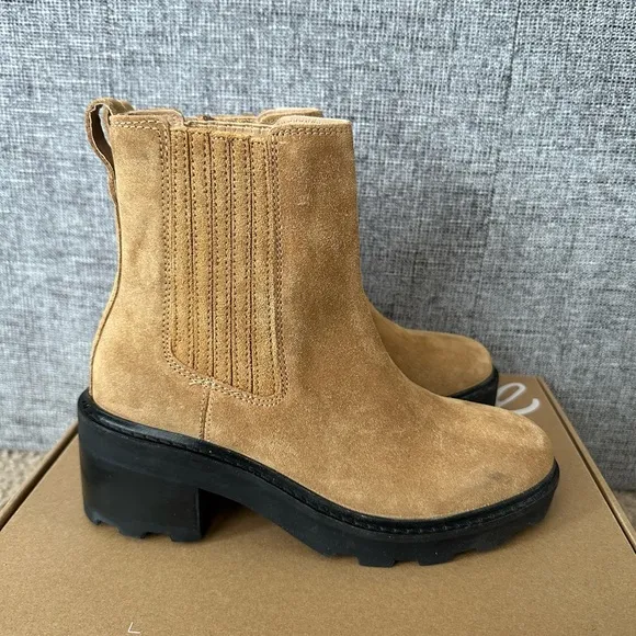 Madewell Lugsole Chelsea Boots 6.5 NIB