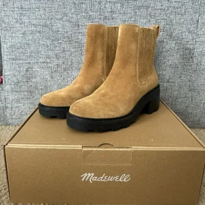 Madewell Lugsole Chelsea Boots 6.5 NIB