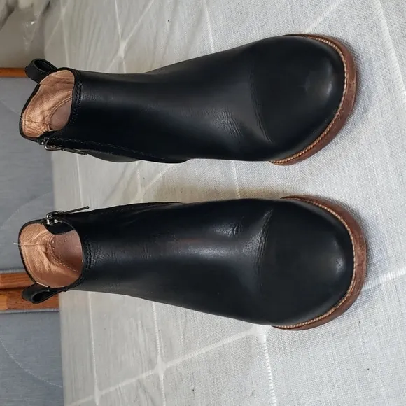 Madewell The Billie Black Leather Chunky  Staked Block Heel ANkle Boots, Sz 8.5