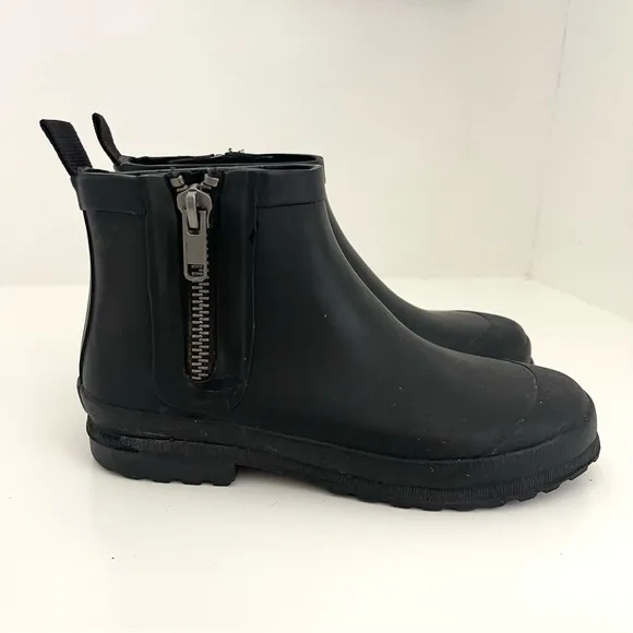 Madewell The Zip-Up Lug Sole Black Ankle Short Winter Snow Rain Boots Size 7