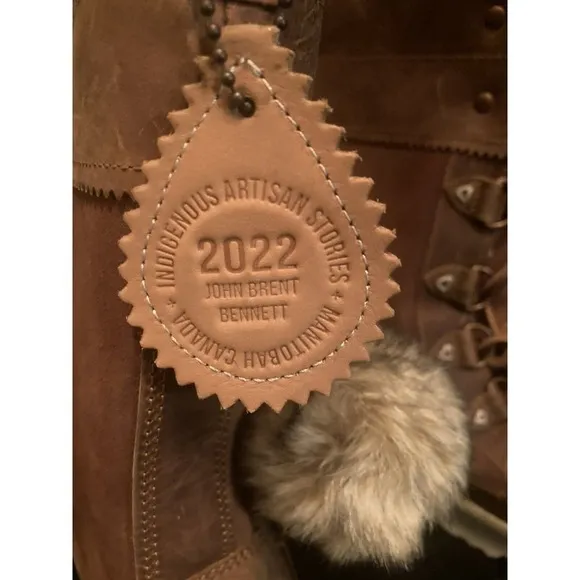 Manitobah-Canada Waterproof Pacific Boot in Oak Winter Snow  Women's Sz 8.5 NEW