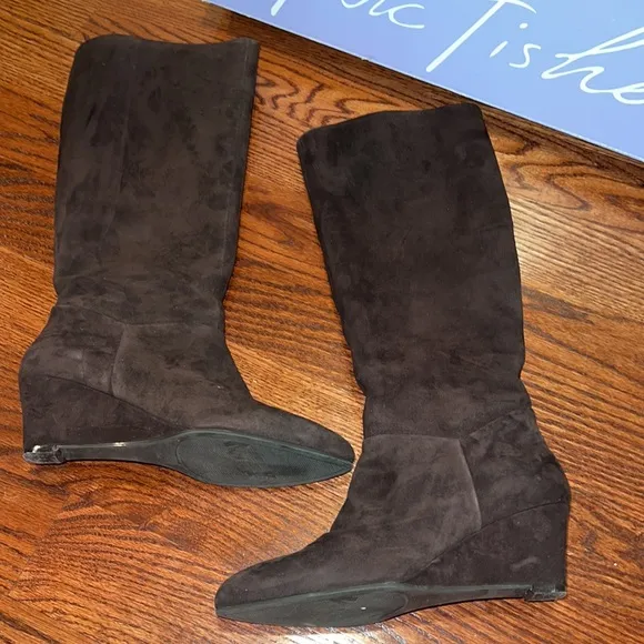 Marc fisher brown suede boots size 8