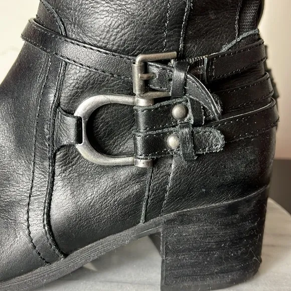 Marc Fisher leather Kierra tall pull up riding boots Sz 7.5M Black