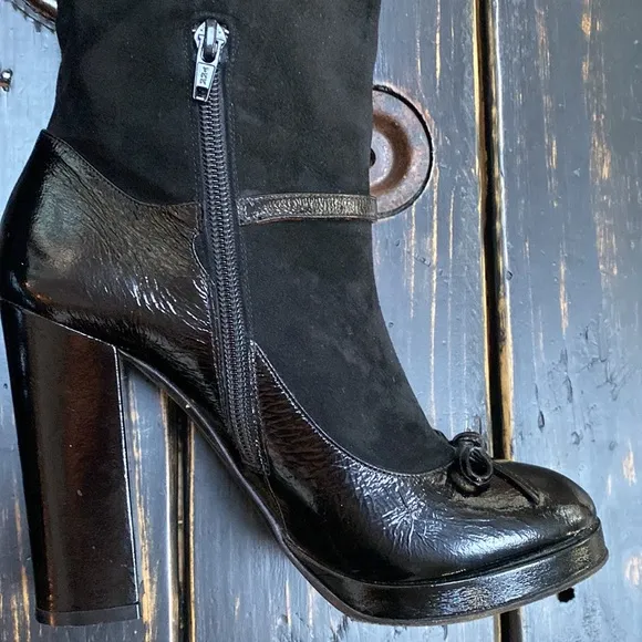 Marc Jacobs Jane Black Patent Leather &amp; Suede Heeled Boots with Ankle Buckle&amp;Bow
