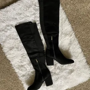 Marc Fisher Black Sparkle Tall Boots Size 7 M EUC