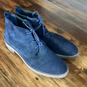 Mark Nason Men’s 11.5 Navy Suede Lace Up Chukka Boots. Like New