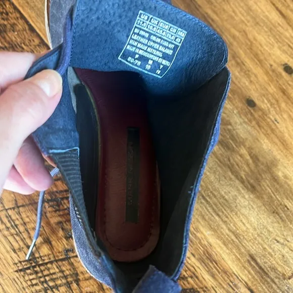 Mark Nason Men’s 11.5 Navy Suede Lace Up Chukka Boots. Like New