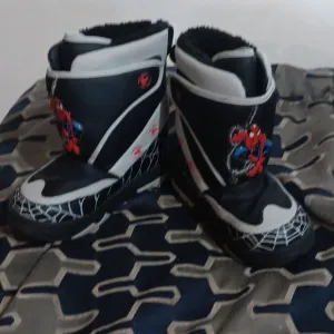 Marvel Spiderman sz 3 boys plush winter snow boots