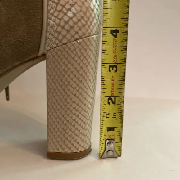Matisse | Cobra | Ivory | Women’s | square heel | high ankle | 9 1/2 | boots