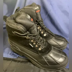 Men’s Labo Pro Thermolite Boots, 10.5, Black Suede, Waterproof. Like New